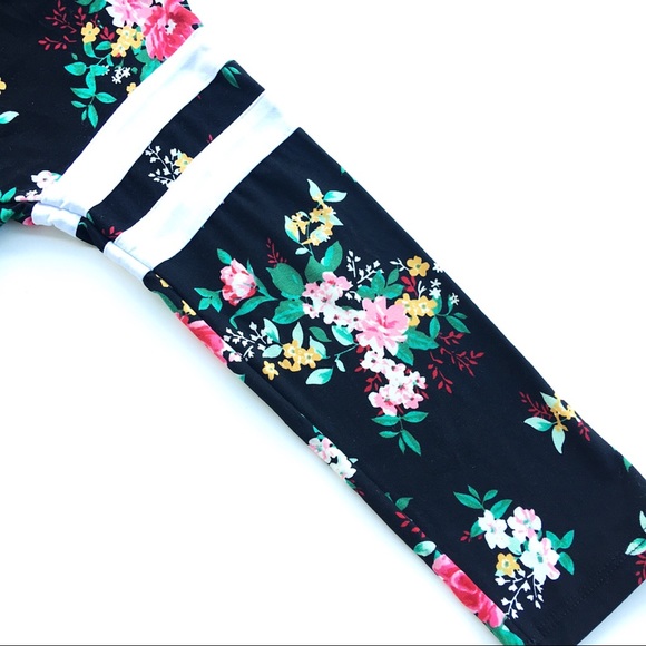 5🌟 Rated..Floral Pullover Hoodie - Picture 3 of 6